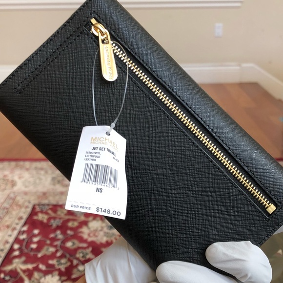 Nwt Michael Kors MD Karla handbag&wallet